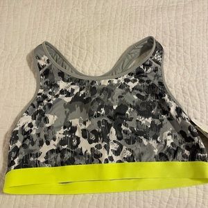 Brand new with tags Old Navy Sports Bra